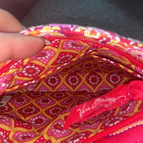 Vera Bradley Raspberry Fizz Handbag
*Retired Pattern* Paisley/Swirls/Flowers - Picture 4 of 6